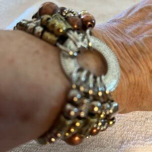 Elegant Multi-Tone Beaded Bracelet